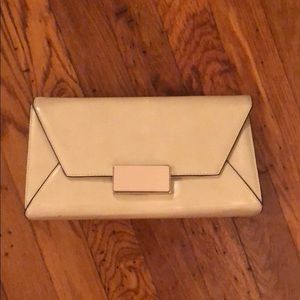 🐣🐣 10/$65 I ACCEPT OFFERS  🛍🥰🙂